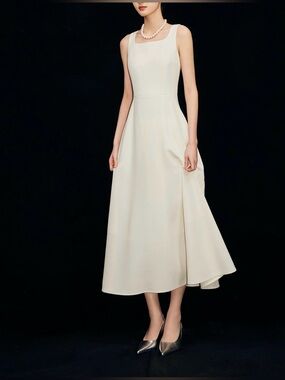 Elegant Ivory Sleeveless A-Line Dress midi